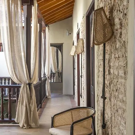Privado Designer Boutique Hotel