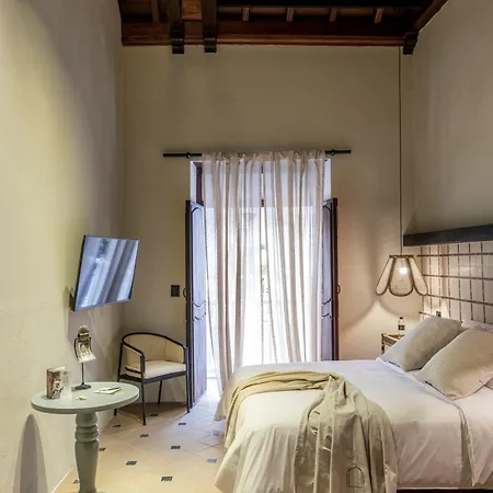 Privado Designer Boutique Hotel